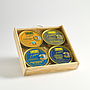 4 conservas gourmet en caja de madera cuadrada